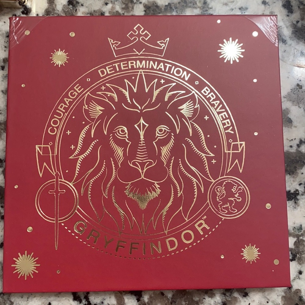 Brand new gryffindor eyeshadow palette by ulta